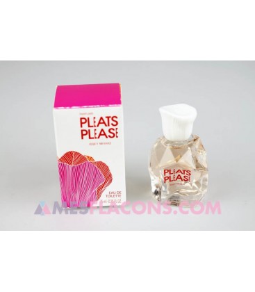 Pleats please