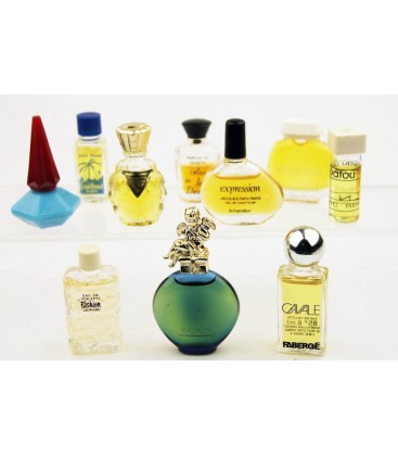 Lot de 10 miniatures féminines (marques différentes )